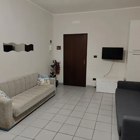 Damm House Apartman *